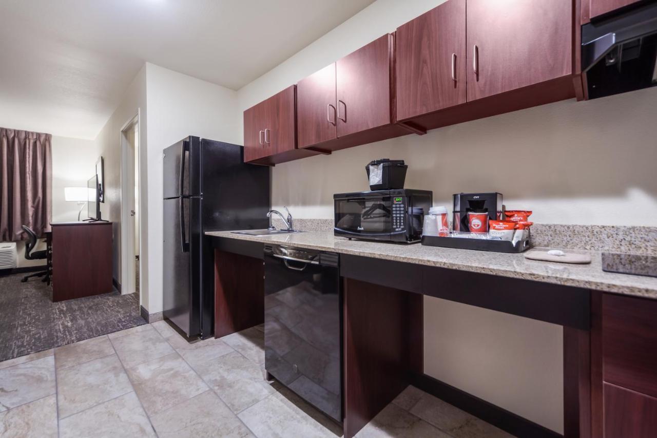 Cobblestone Inn & Suites-Fremont Ngoại thất bức ảnh
