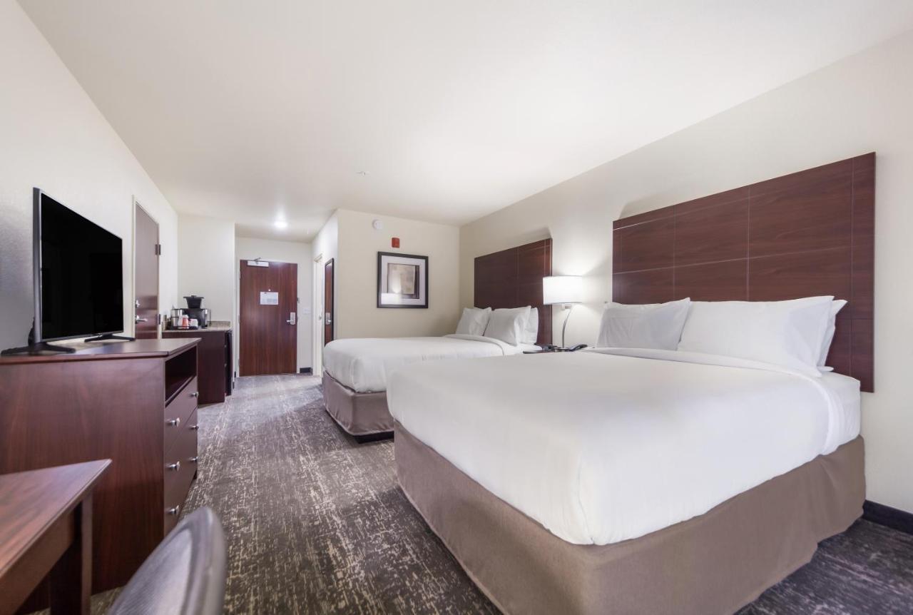 Cobblestone Inn & Suites-Fremont Ngoại thất bức ảnh