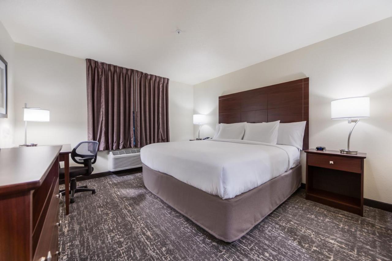 Cobblestone Inn & Suites-Fremont Ngoại thất bức ảnh