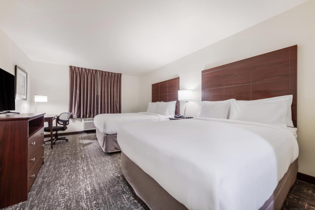 Cobblestone Inn & Suites-Fremont Ngoại thất bức ảnh