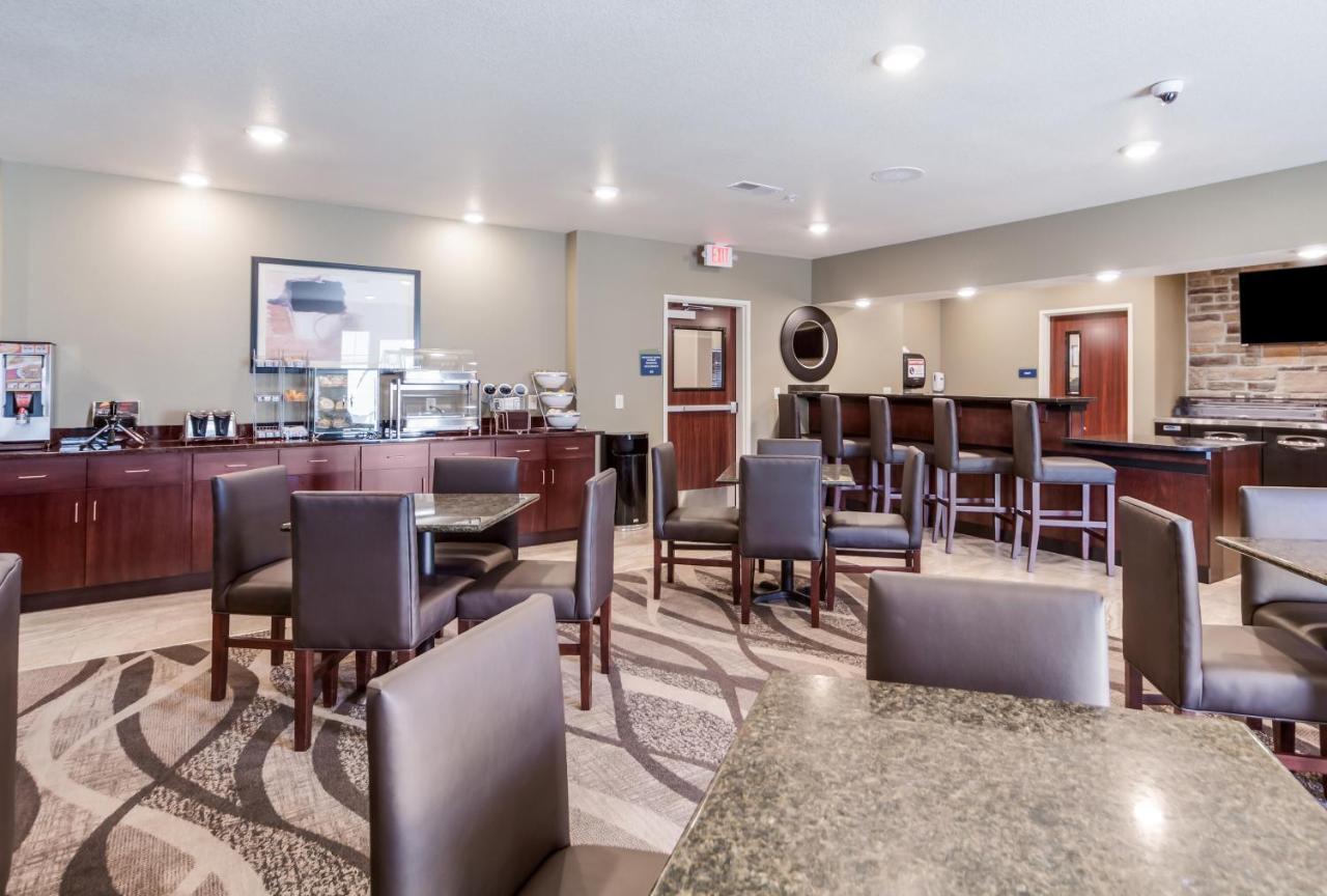 Cobblestone Inn & Suites-Fremont Ngoại thất bức ảnh