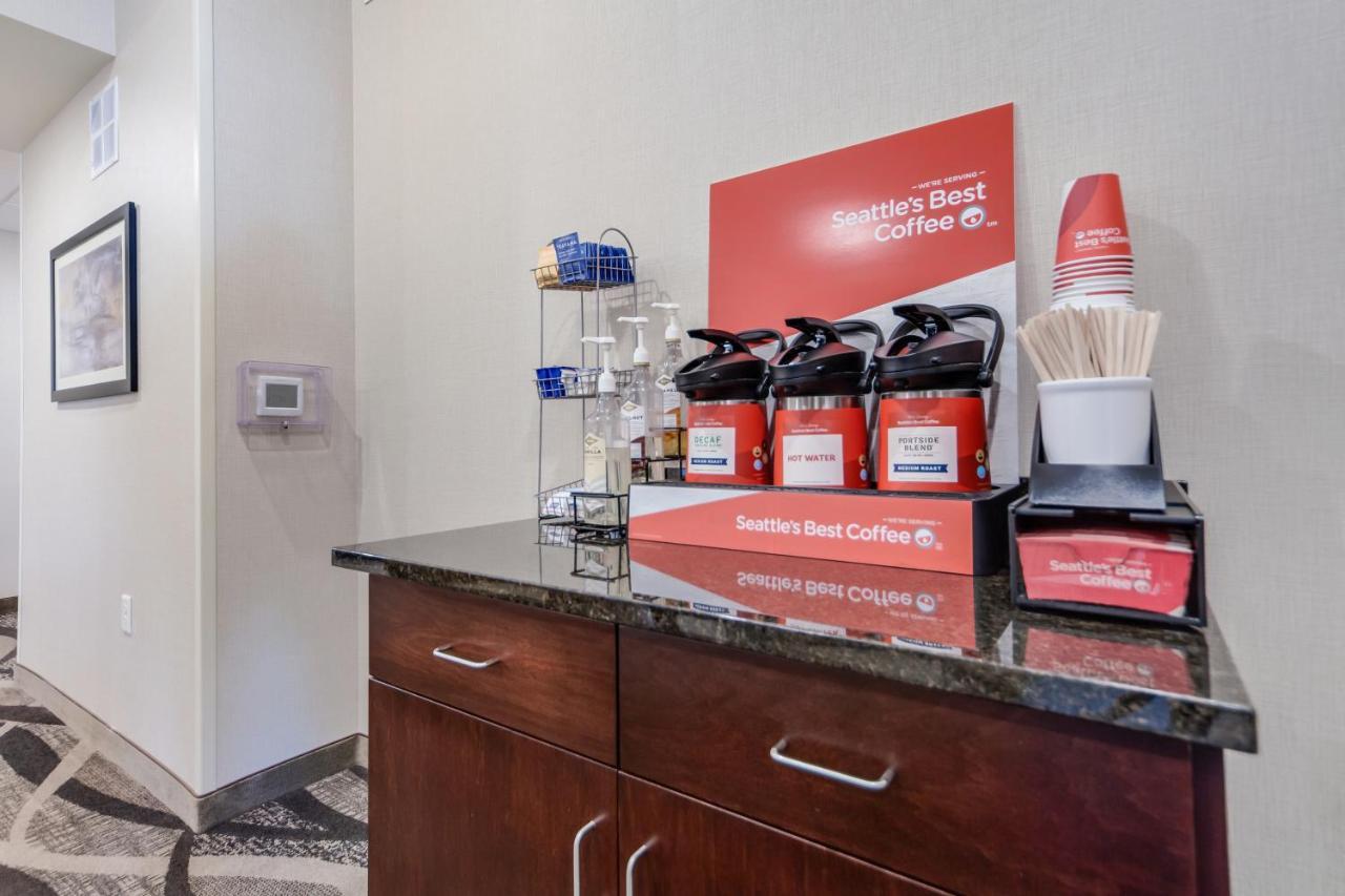 Cobblestone Inn & Suites-Fremont Ngoại thất bức ảnh