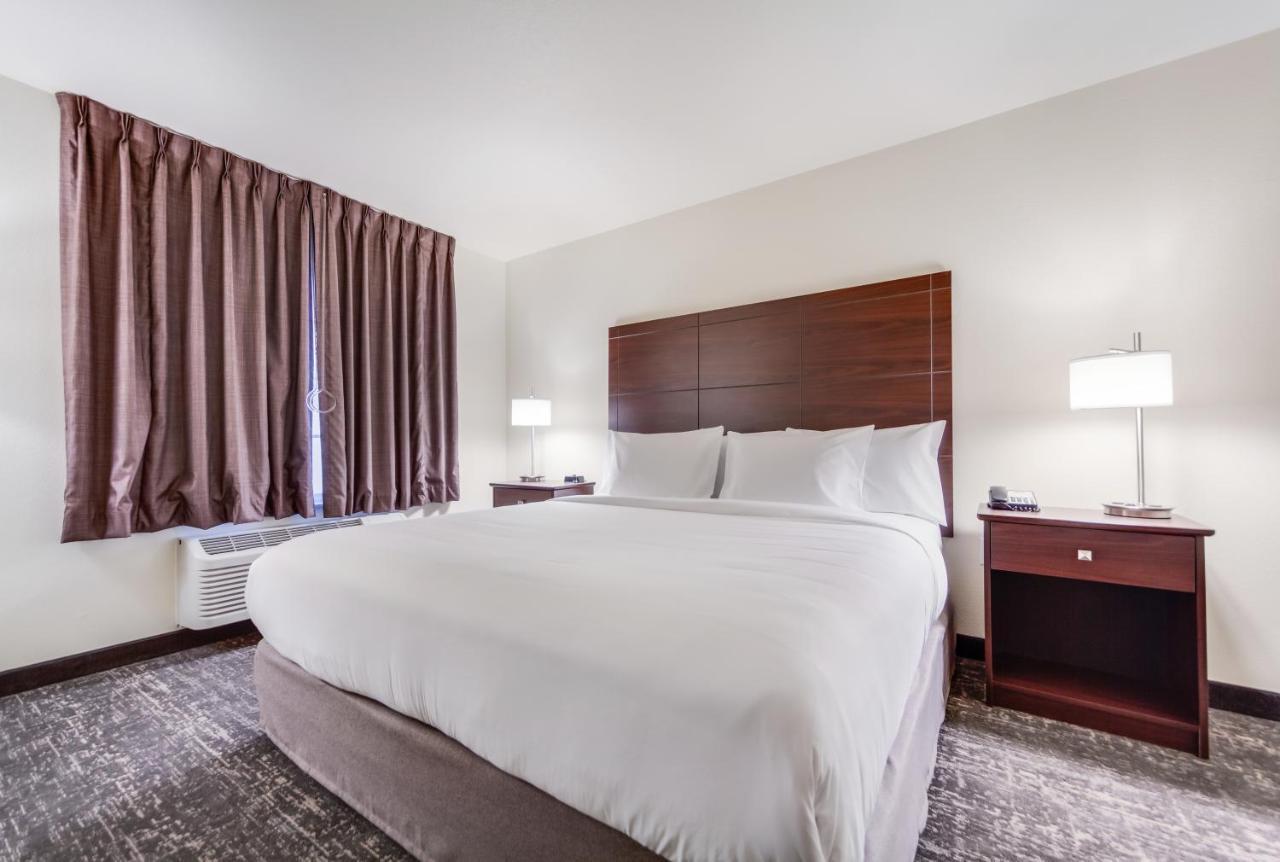 Cobblestone Inn & Suites-Fremont Ngoại thất bức ảnh