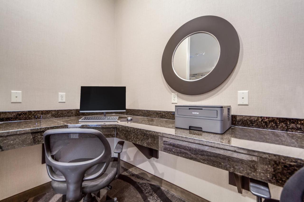 Cobblestone Inn & Suites-Fremont Ngoại thất bức ảnh